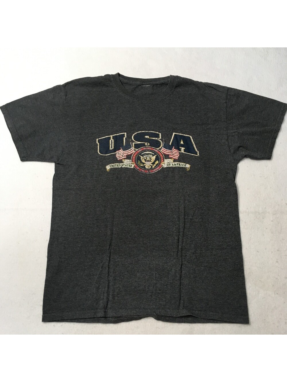 Grey Arch Short Sleeve Medium T-Shirt USA Made USA GRAPHIC FLAG